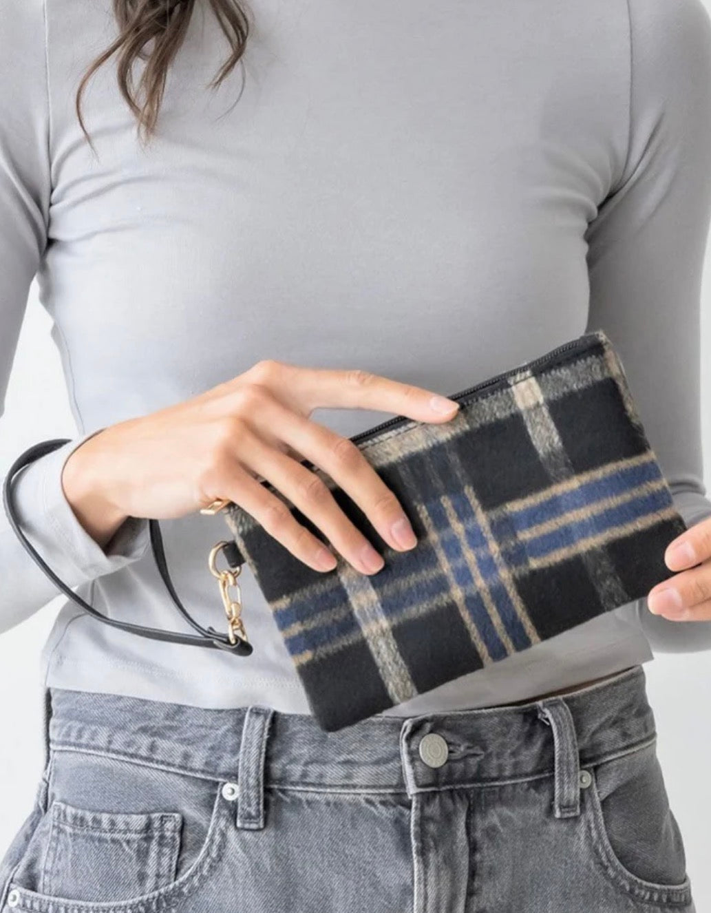 Handbags, Totes & Wallets