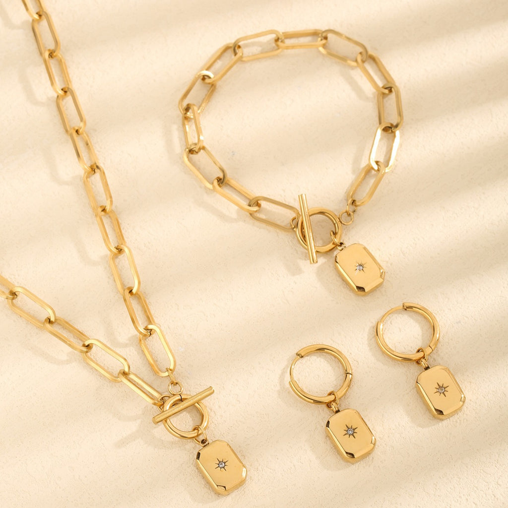 Gold Toggle Tag Bracelet