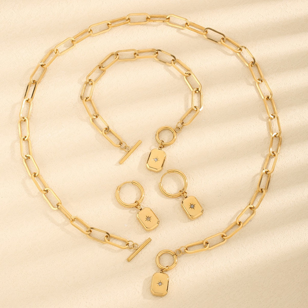 Gold Toggle Tag Bracelet