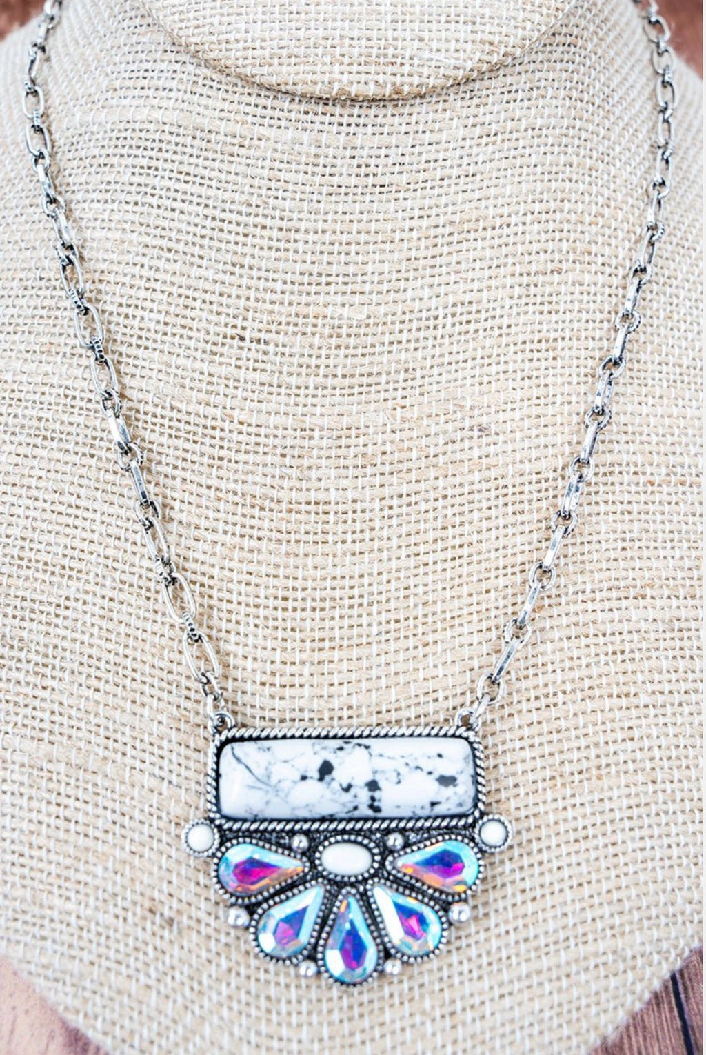 16″ Howlite Bar Necklace with AB Teardrop Fan Pendant | Silver Western Statement